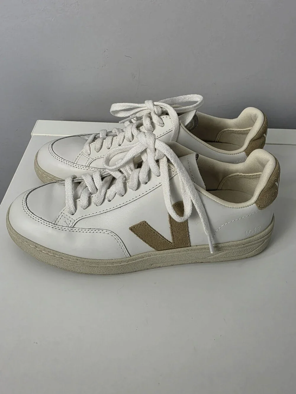Veja V-12 Leather Suede Sneakers White Dune Size US 8 EU 39